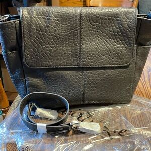 Jewell by Thirty-One Fashion Week purse. Thirty-One Skinny Strap included.